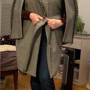 Banana Republic Herringbone Patterned Coat

Lightly used